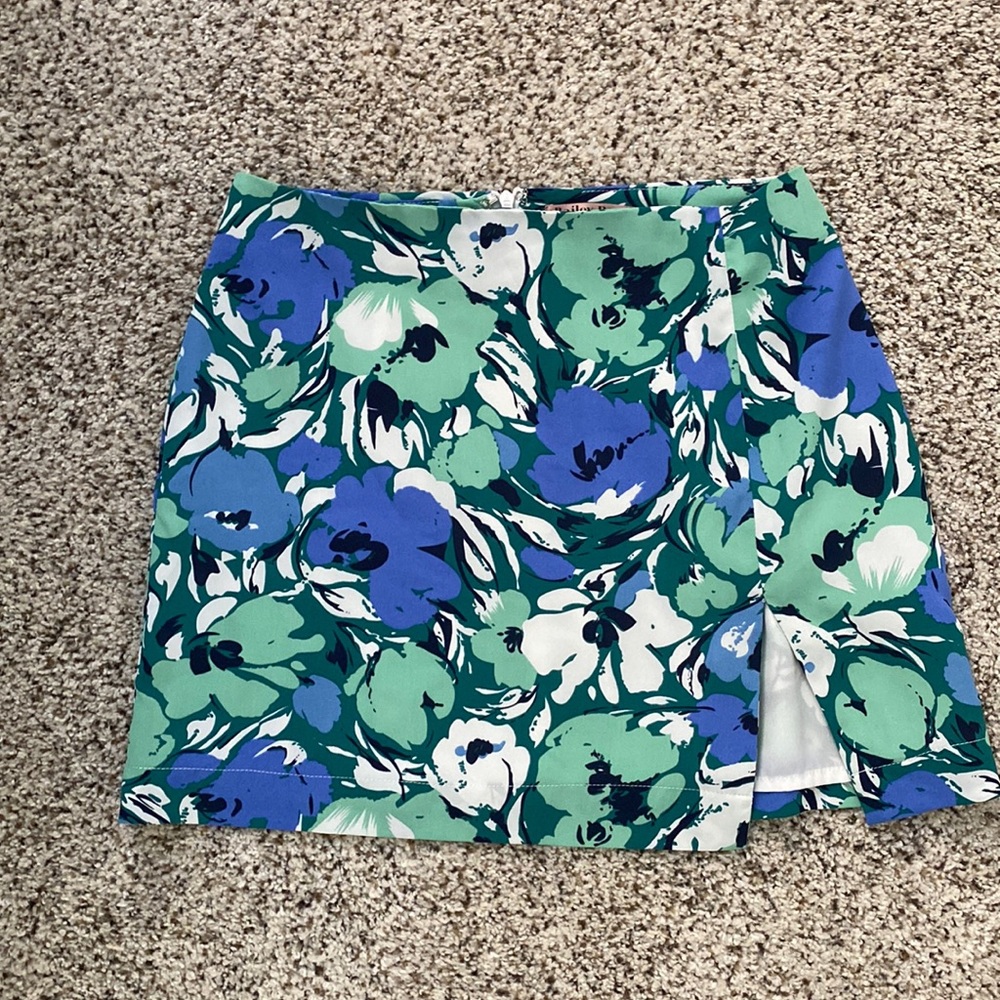 Trendy Mini Skirt